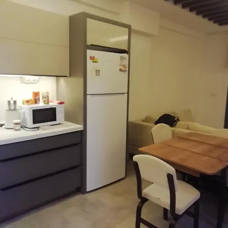 Villa Ev Konforunu Aratmayacak Havuzlu Villa Kusadasi