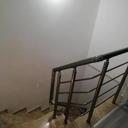 Ev Konforunu Aratmayacak Havuzlu Villa Villa Kusadası