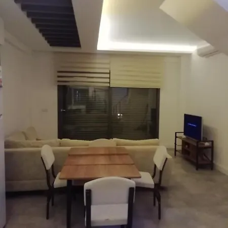 Ev Konforunu Aratmayacak Havuzlu Villa * Kusadası