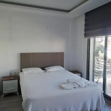Ev Konforunu Aratmayacak Havuzlu Villa Villa Kusadası